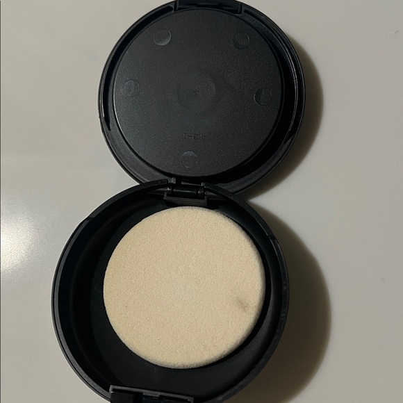 MAC Studio Fix NW48 - Picture 5 of 7